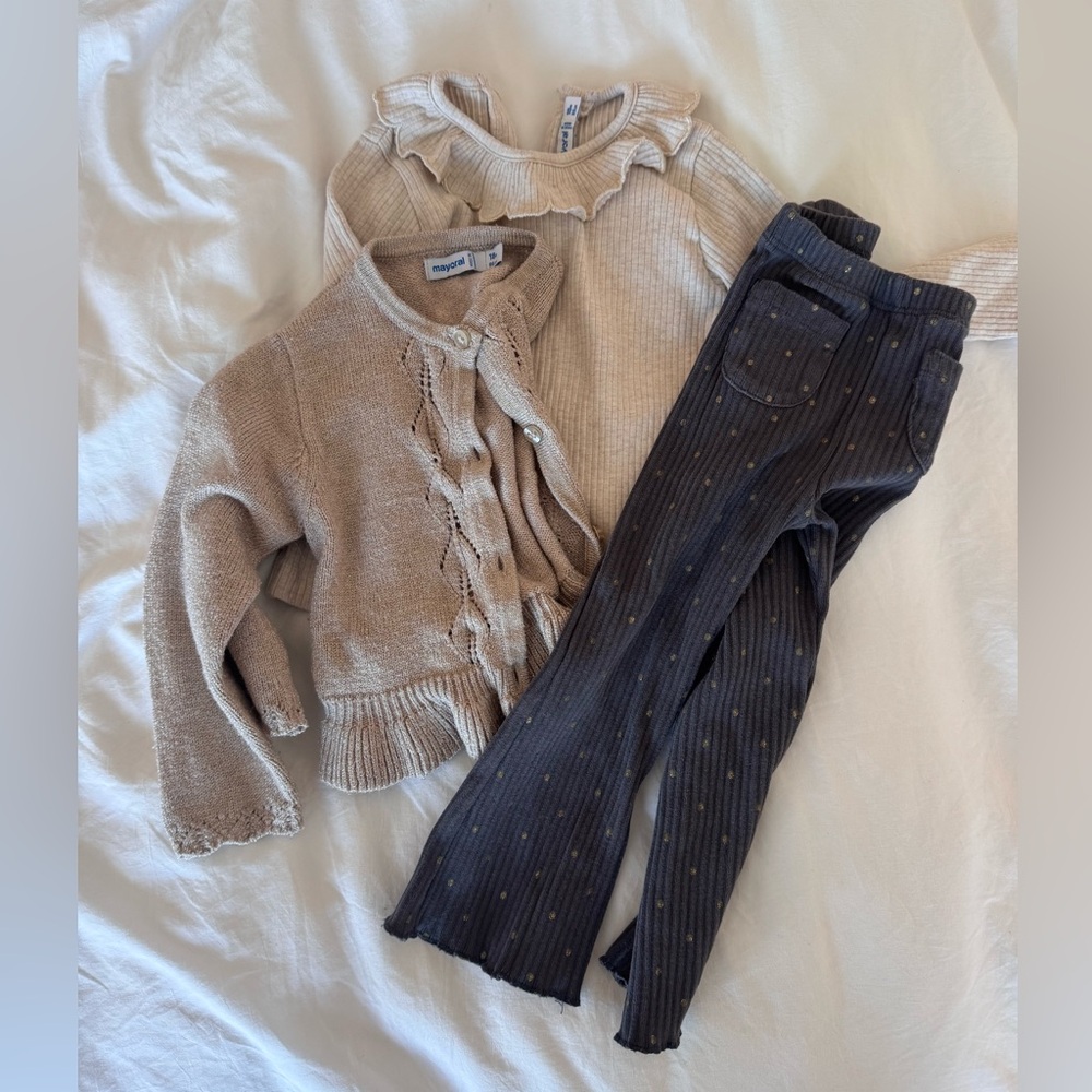 Mayoral 3 piece baby girl outfit in 12-18 months